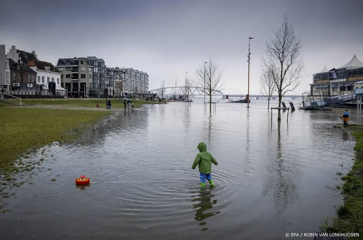 waalkade nijmegen en rijnkade arnhem afgesloten