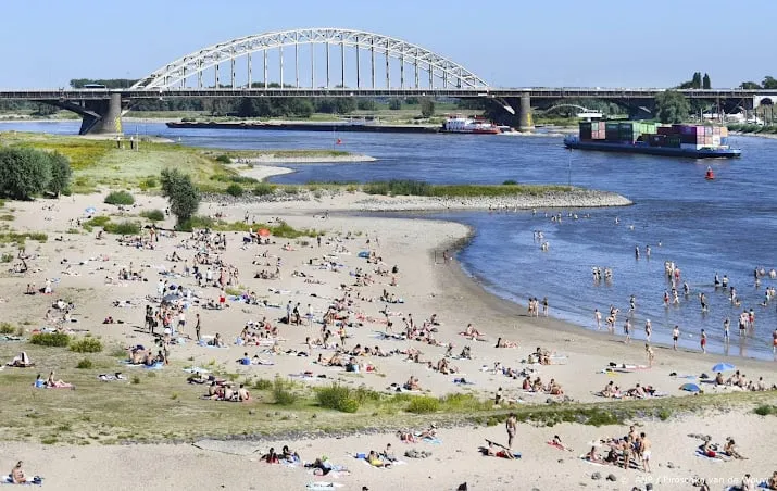 waalstrandjes bij nijmegen gaan s nachts weer dicht