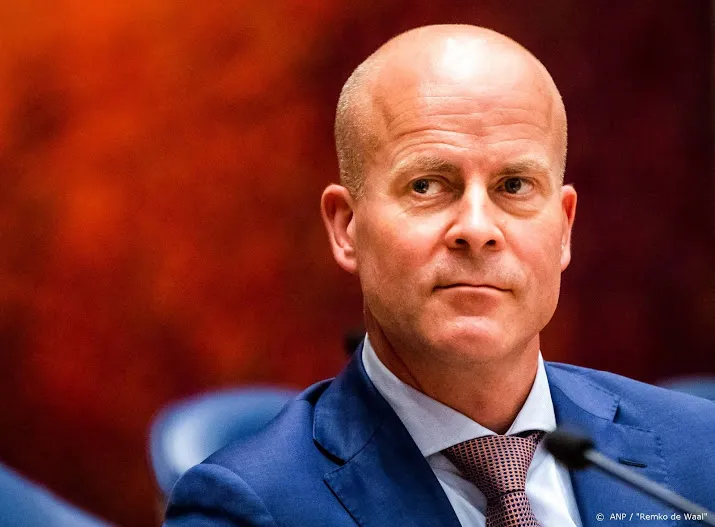 wachtgeld politici wordt openbaar