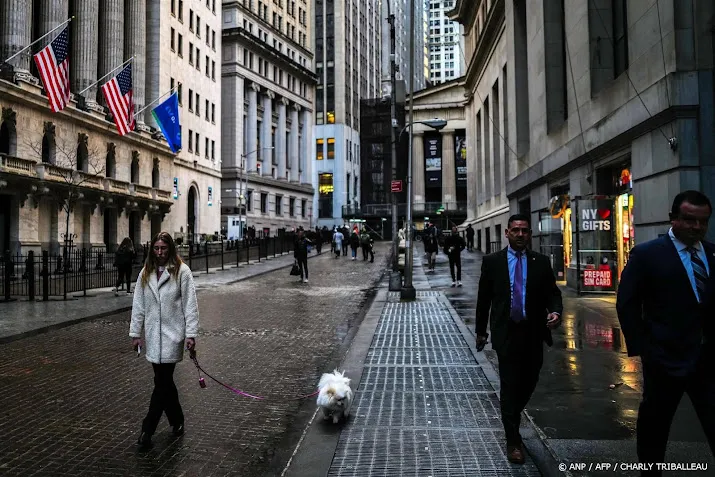 wall street begint met kleine koersuitslagen aan lang paasweekend