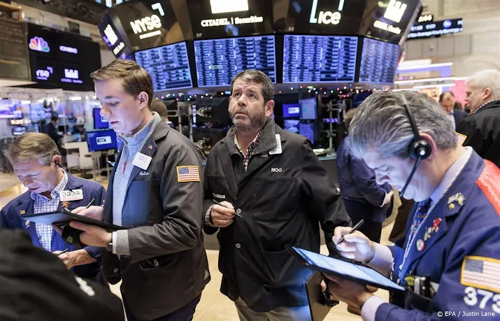 wall street daalt na resultaten grote amerikaanse banken