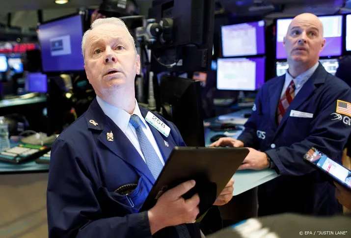wall street herstelt wat van dramatisch koersverlies