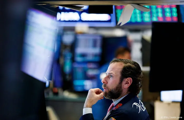 wall street in de lift in middaghandel
