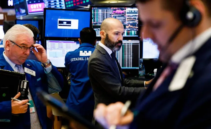 wall street lager op zorgen handel en politiek