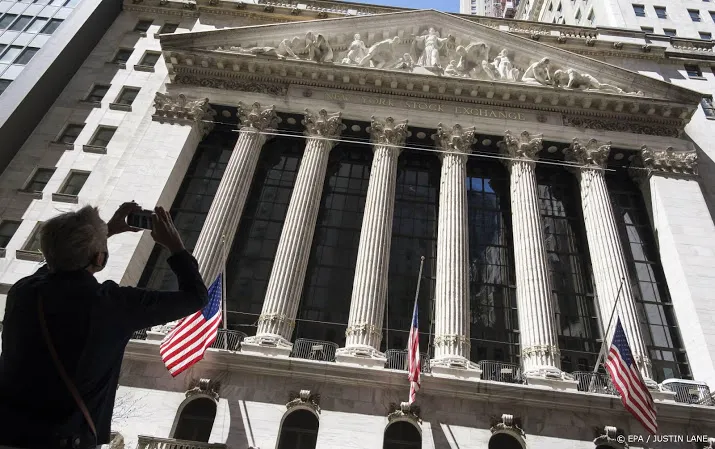 wall street licht omhoog techbedrijven in beeld