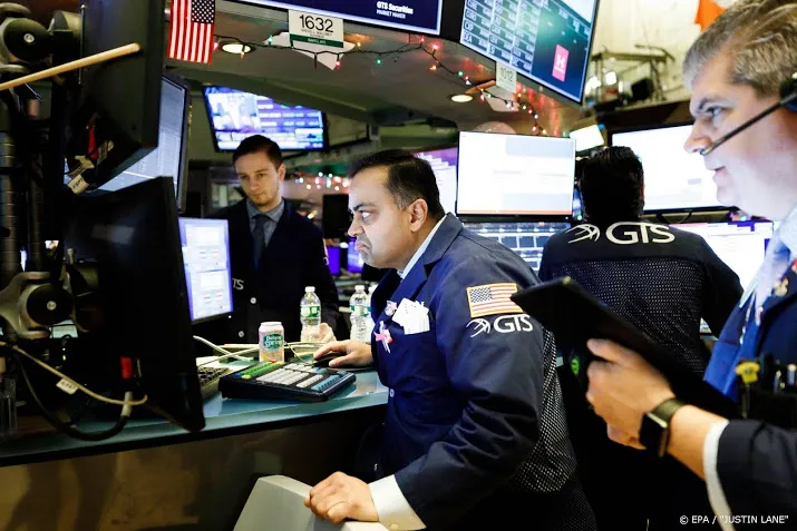 wall street opent fors hoger in afwachting van noodpakket