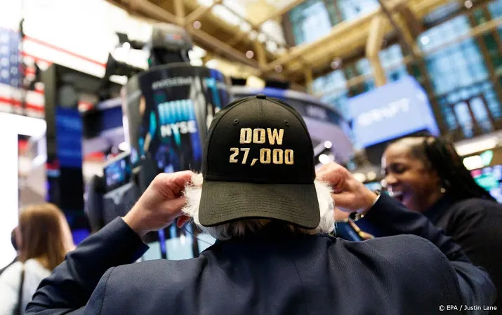 wall street opent licht hoger