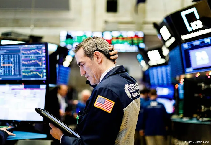 wall street rood na tegenvallende banken
