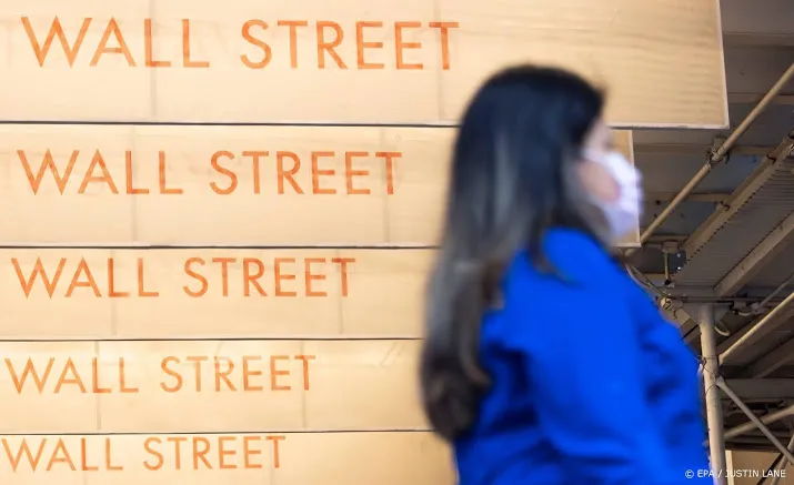 wall street sluit hoger door hoop op extra crisissteun
