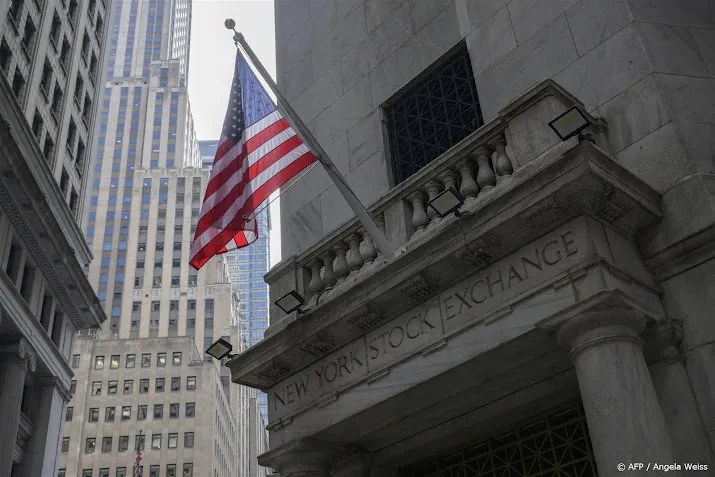 wall street sluit lager oracle en apple bij verliezers
