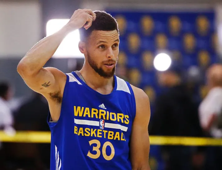 warriors met de schrik vrij in toronto