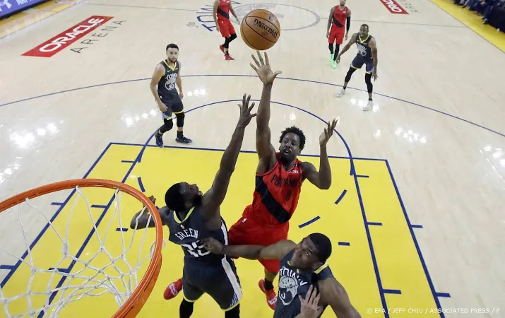 warriors winnen weer na inhaalrace
