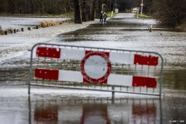 water in schakelstation zorgt voor stroomstoring nijverdal