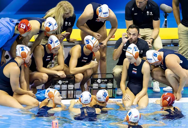 waterpolosters beginnen niet op hun best aan druk olympisch jaar