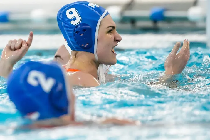 waterpolosters buigen in ede voor spanje