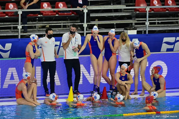 waterpolosters spelen om olympisch ticket tegen griekenland