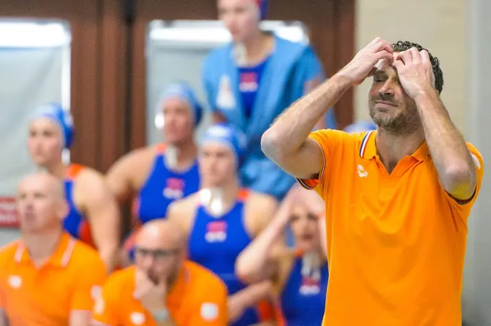 waterpolosters verliezen finale world league