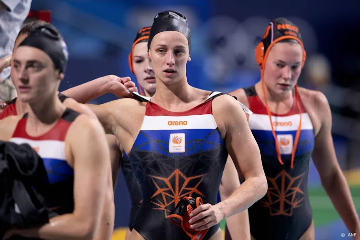 waterpolosters winnen van spanje op spelen
