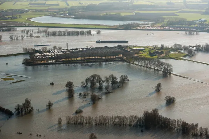 waterstand bij lobith hoger dan verwacht