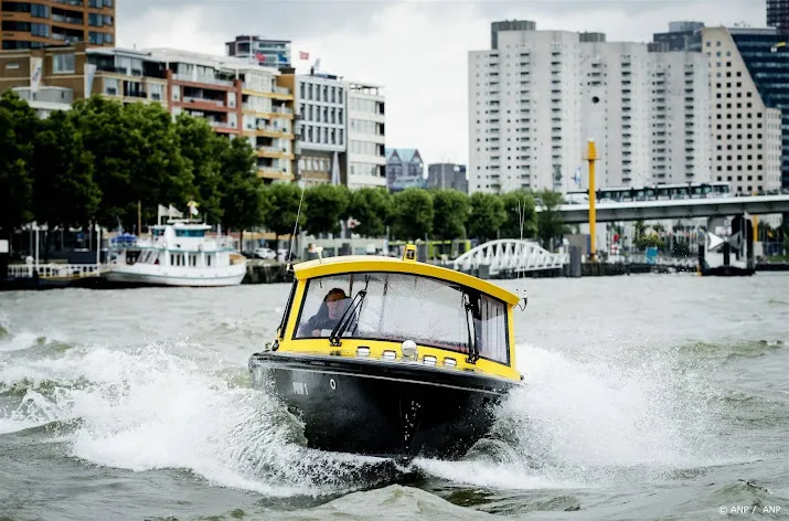 watertaxi rotterdam nog beter toezien op naleving vaarregels
