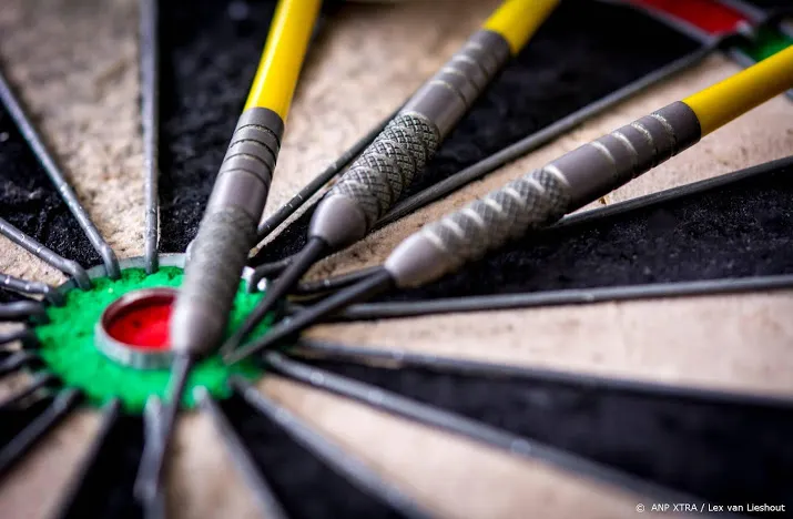 wattimena uitgeschakeld in grand slam of darts