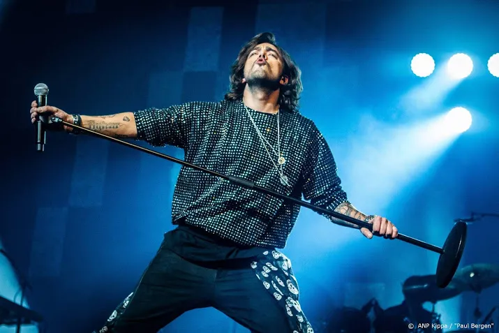 waylon voegt extra shows toe aan theatertournee