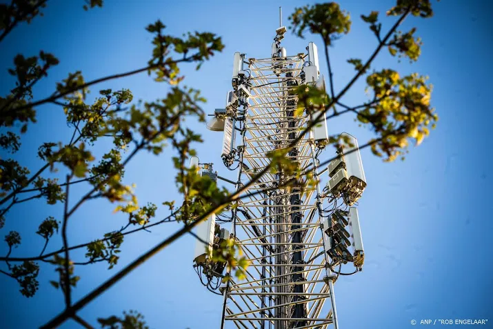 weer brand bij zendmast nu in spijkenisse