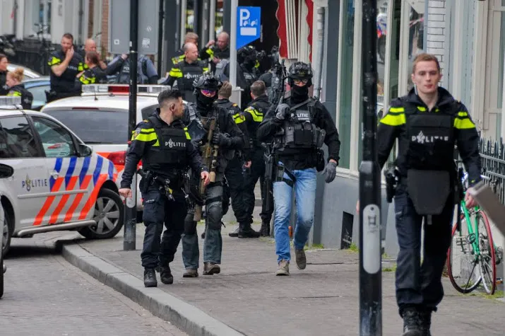 weer extra geld voor agenten op straat