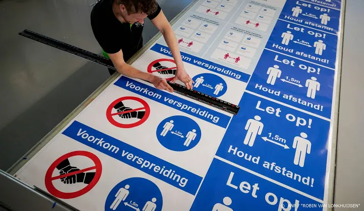 weer flinke celstraf voor coronaspuger