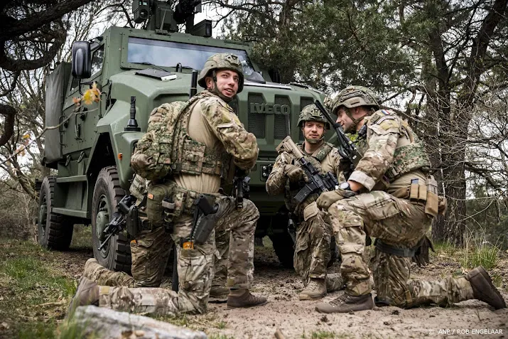 weer minder mensen bij defensie alarmbellen gaan af