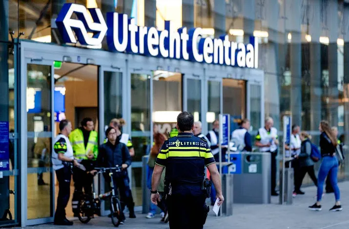 weinig hinder voor reizigers bij politieactie