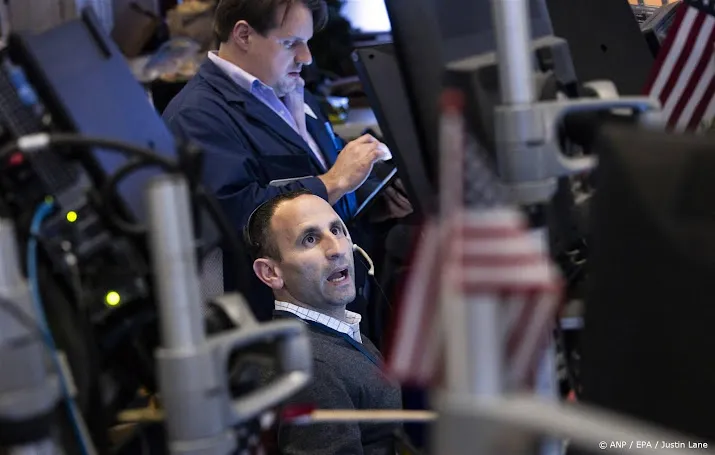 weinig spektakel op wall street tesla wel flink omhoog
