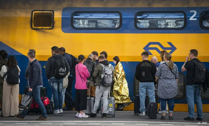 weinig tot geen treinen van en naar rotterdam door stroomstoring