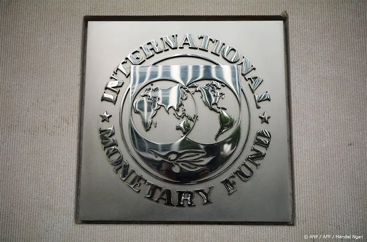 wereldeconomie meer verdeeld sinds inval in oekraine ziet imf