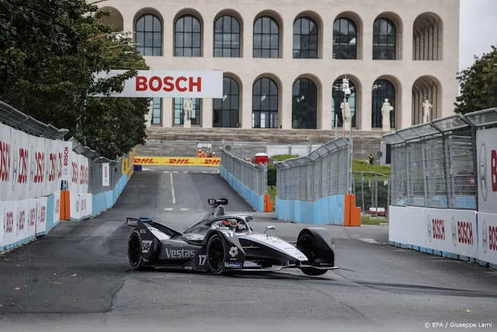 wereldkampioen de vries boekt vakkundige zege in e prix berlijn