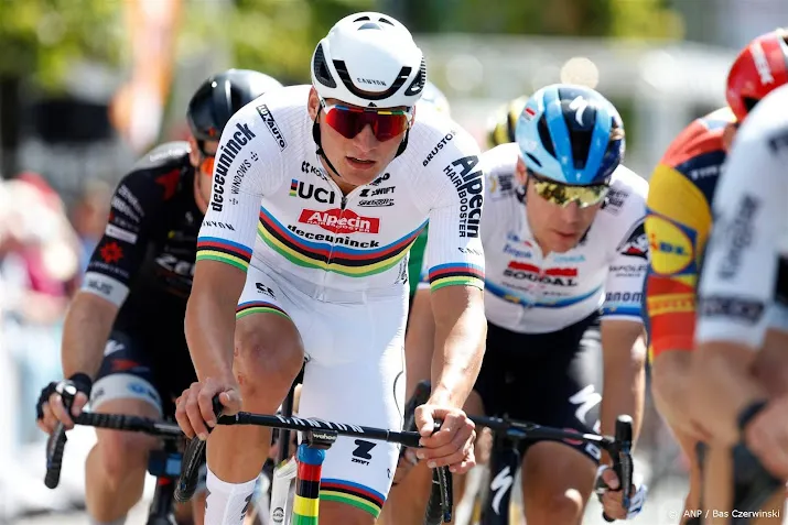 wereldkampioen van der poel houdt wegseizoen voor gezien