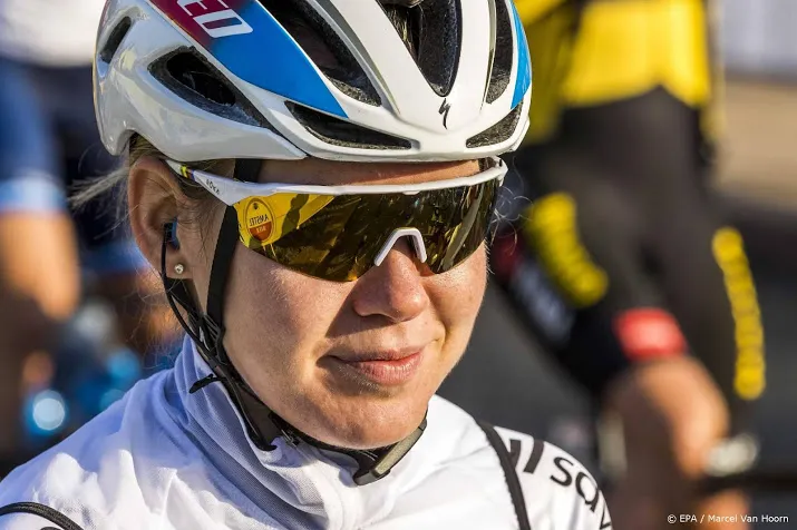 wereldkampioene van der breggen wint ronde van burgos