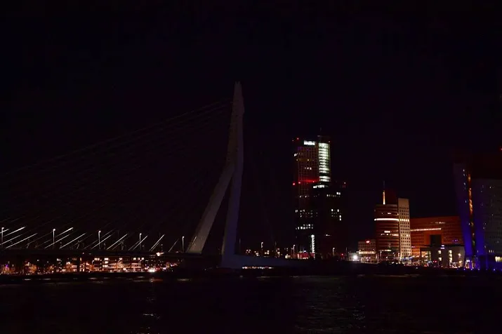 wereldwijd gaat het licht even uit