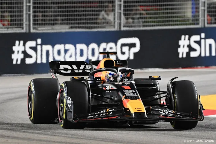 werk voor verstappen en red bull na trainingsdag in singapore