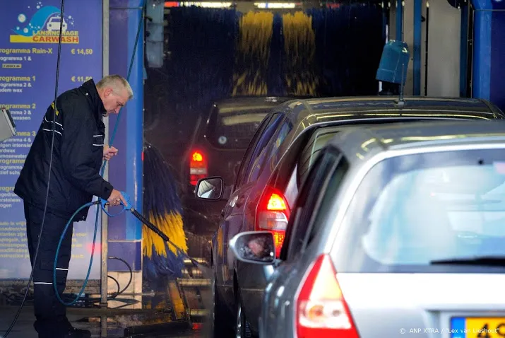 werk wasstraten en tankstations aangemerkt als zwaar beroep