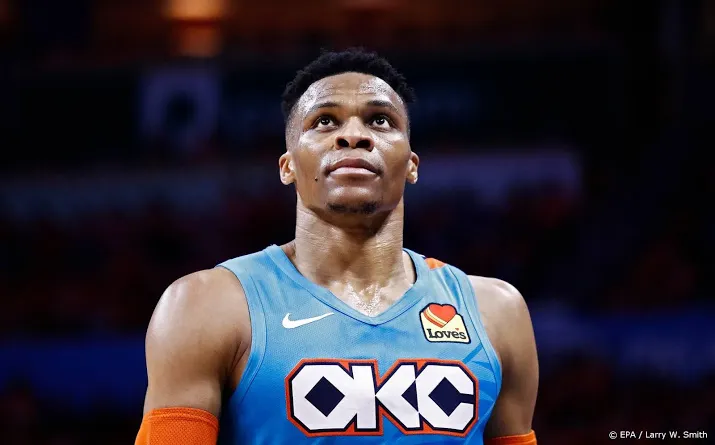 westbrook helpt thunder aan eerste zege