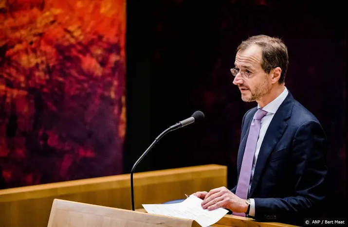 wiebes kabinet blijft met unilever in gesprek