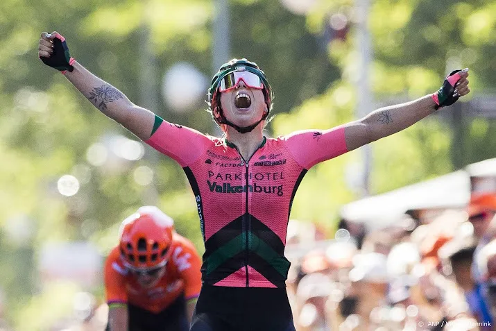 wiebes wint slotrit womens tour eindzege voor longo borghini
