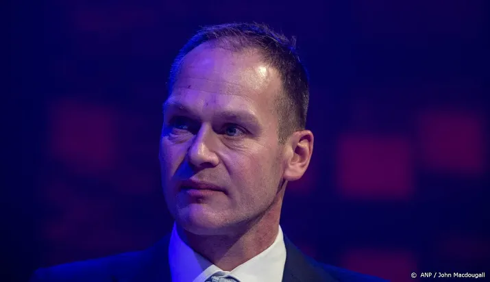 wielerbaas spekenbrink begroet naast dsm ook scott en volvo