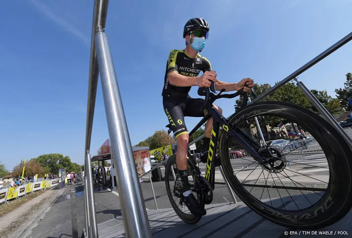 wielerformatie mitchelton scott verlaat giro wegens corona