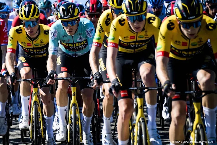 wielerploeg jumbo visma vanwege corona uit ronde van zwitserland