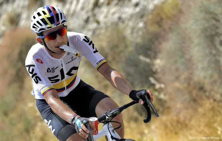 wielerploeg qhubeka assos haalt ook henao binnen