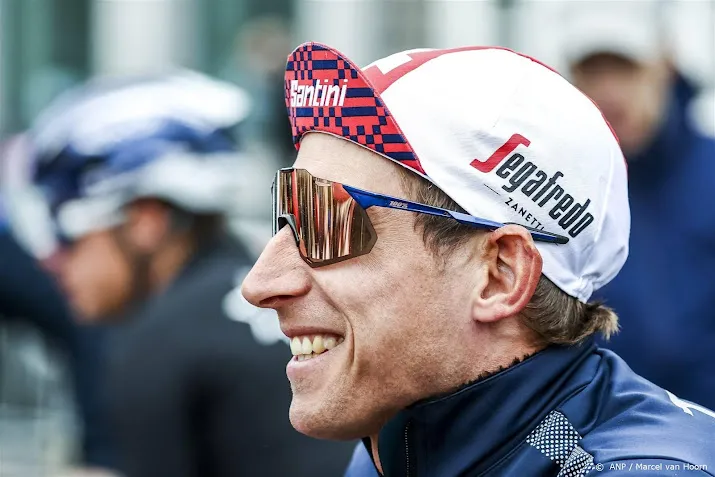 wielerploeg trek met mollema en hoole naar giro