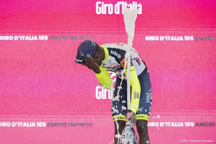 wielerploeg zwijgt over ernst oogblessure van ritwinnaar girmay