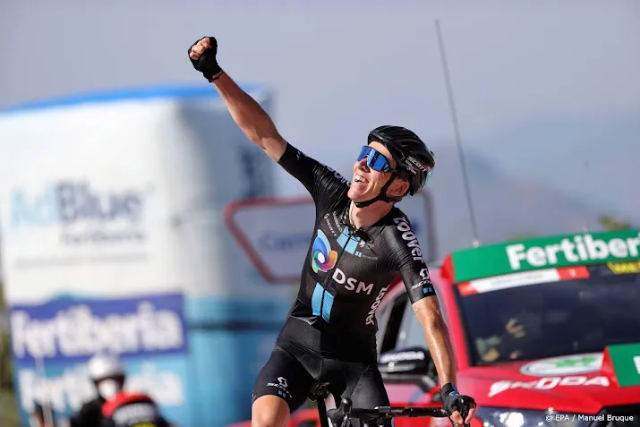 wielrenner bardet wint etappe in vuelta eiking blijft leider